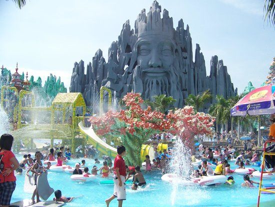 Suoi Tien Eğlence Parkı